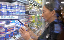 Monoprix — vérification DLC en rayon